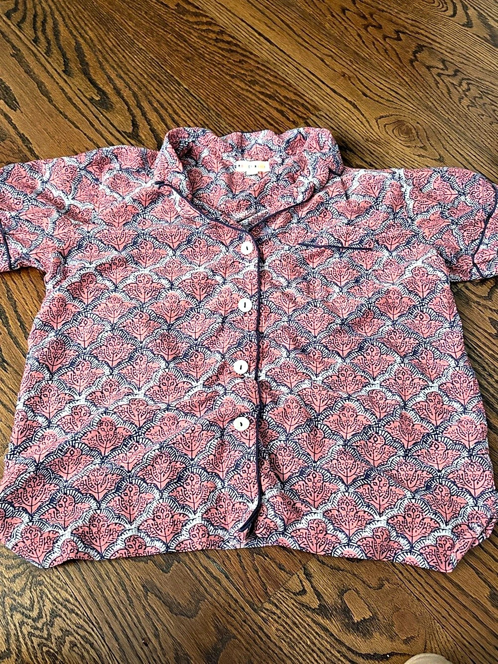 Roller Rabbit Printed Button-Down Pajama Top in Pink & Blue Size Medium โโ